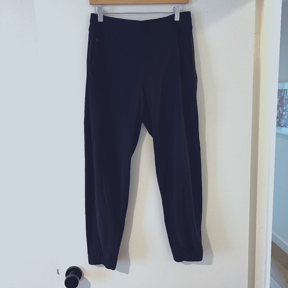 Athleta Brooklyn jogger black size 8